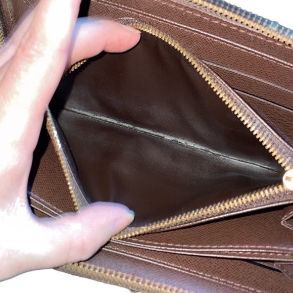 Authentic Louis Vuitton Brown Monogram Mini Lin Zippy Wallet - Picture 10 of 16